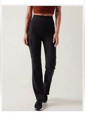 Athleta black Delancey Straight black cargo pants size large tall